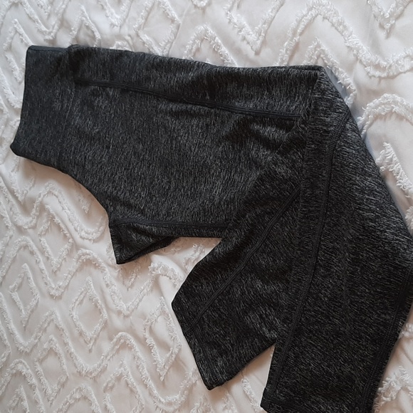 Aerie leggings. Heather Gray Size Medium, Pockets - Picture 12 of 15